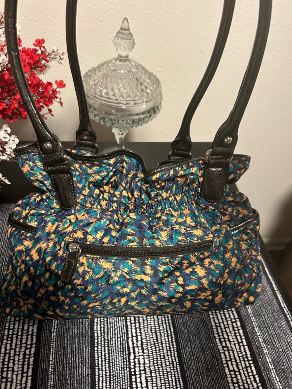 Kathy Van Zeeland Y2K Ruffle Top Teal, Gold & Black Patterned Shoulder Bag - Picture 3 of 15
